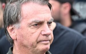 PGR permite visita religiosa e leitura a Bolsonaro, mas veta TV