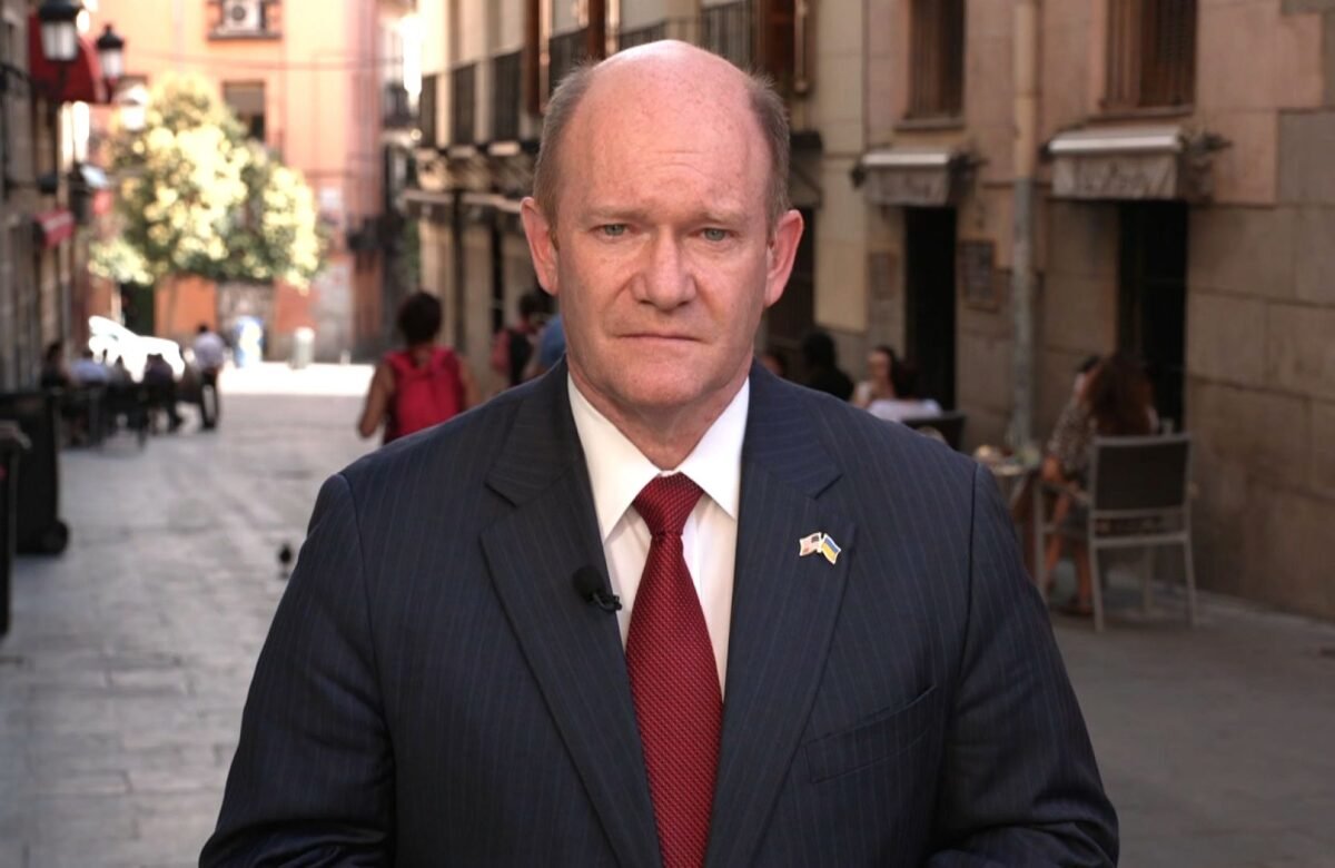 Senador de esquerda afirma que reza por Trump com frequência