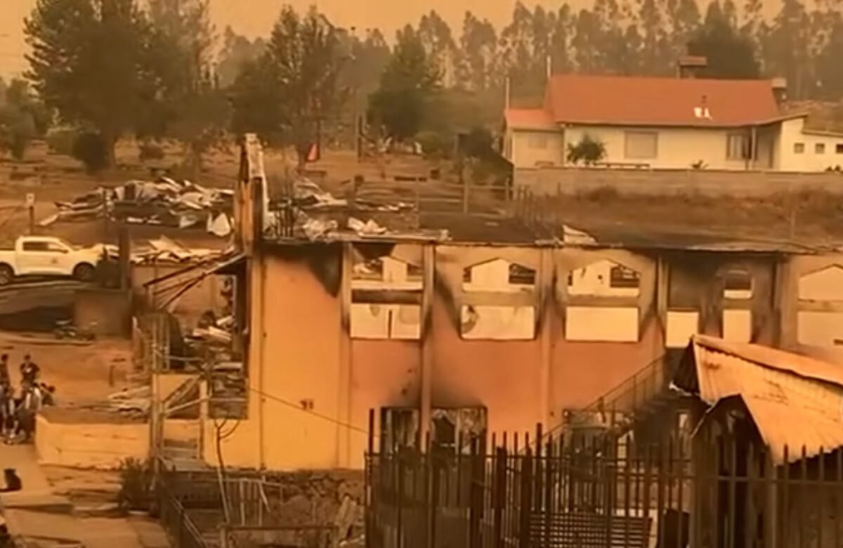 Incêndios florestais destroem igrejas no Chile